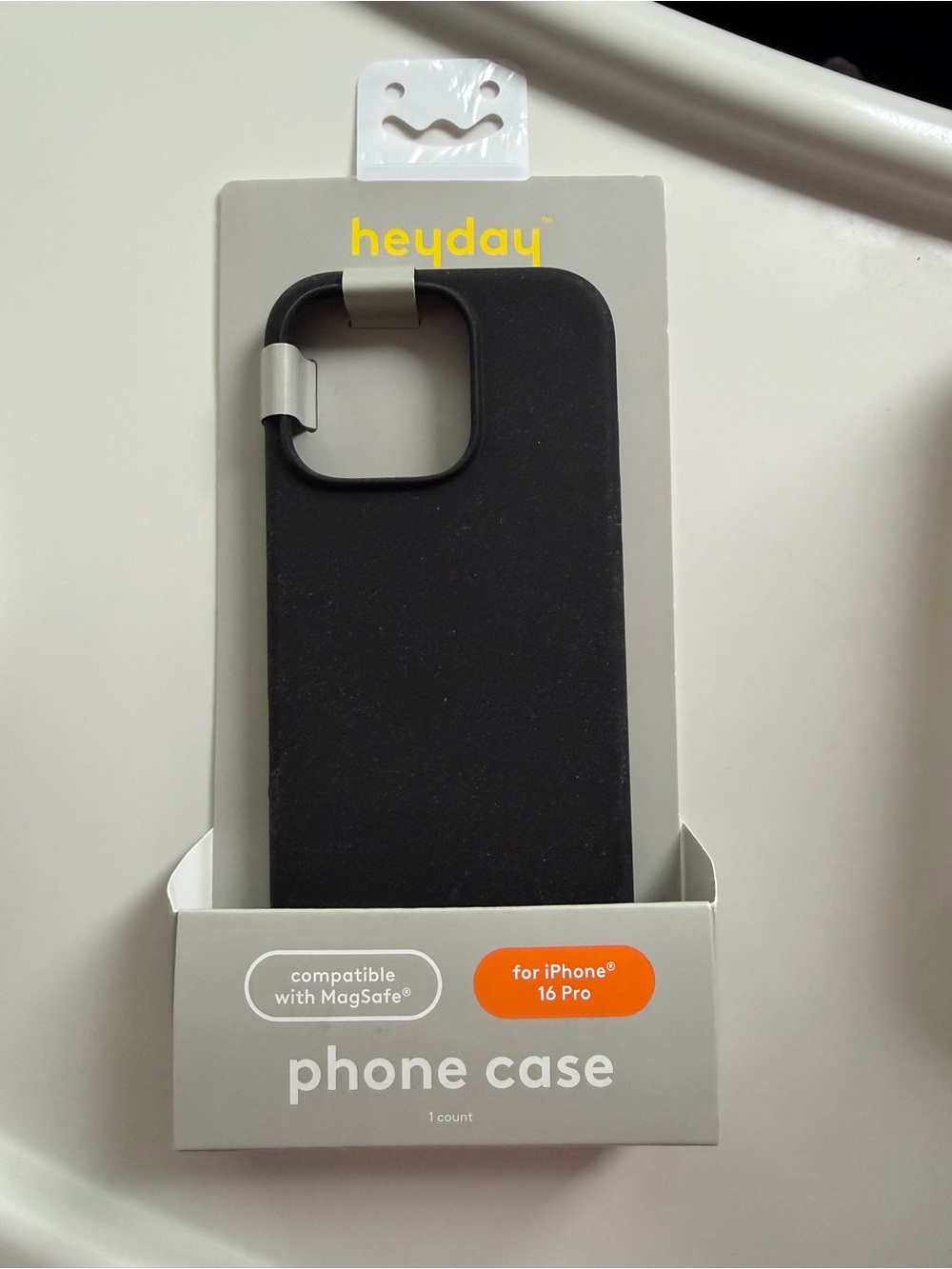 heyday Black Silicone iPhone Case for iPhone 16 Pro - MagSafe Compatible